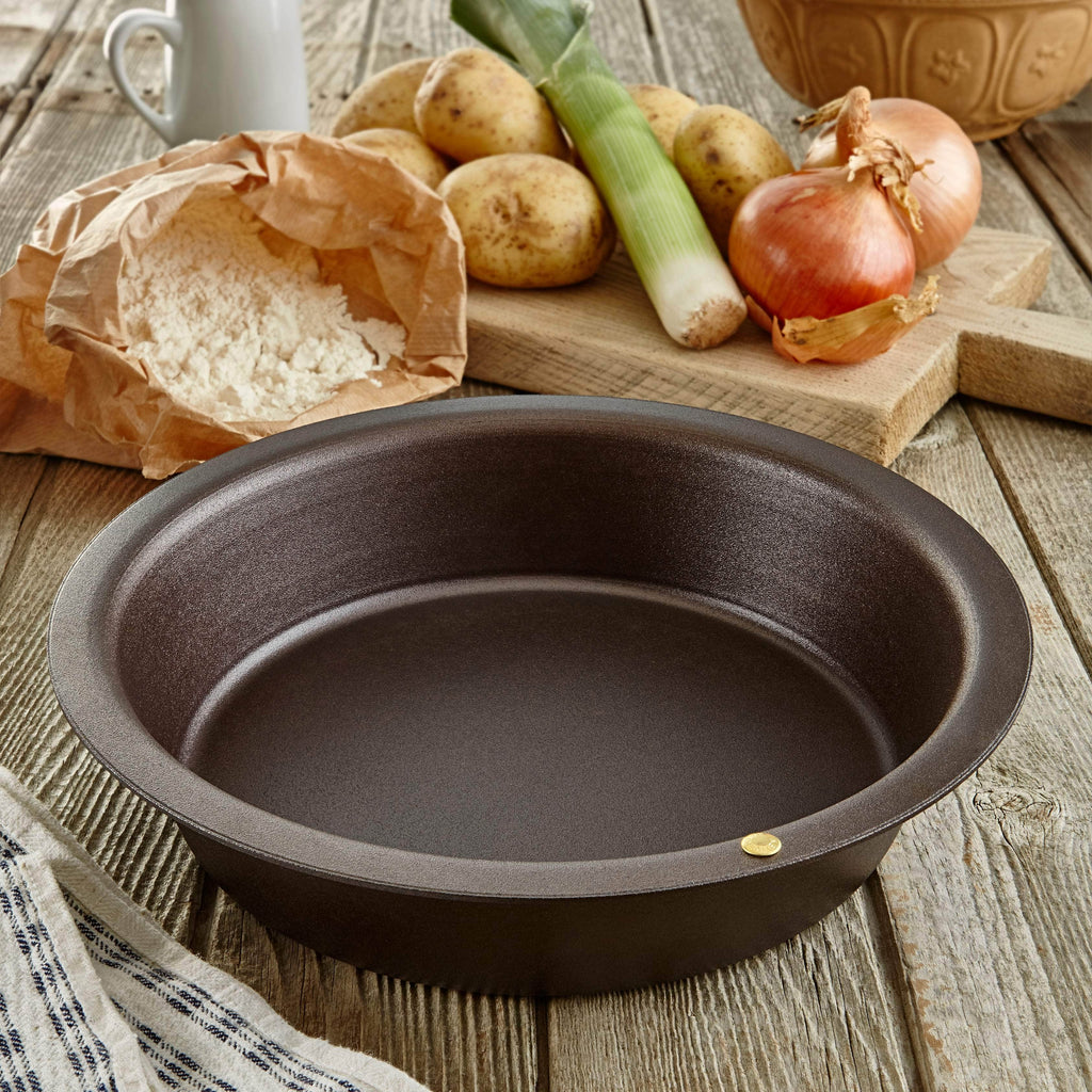 Spun Iron Deep Pie Dish – Hawkins New York